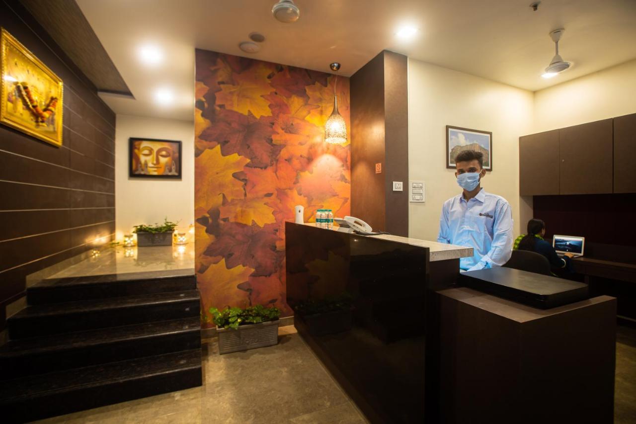Hotel Singh'S By Wb Inn, Vashi, 나비뭄바이 외부 사진