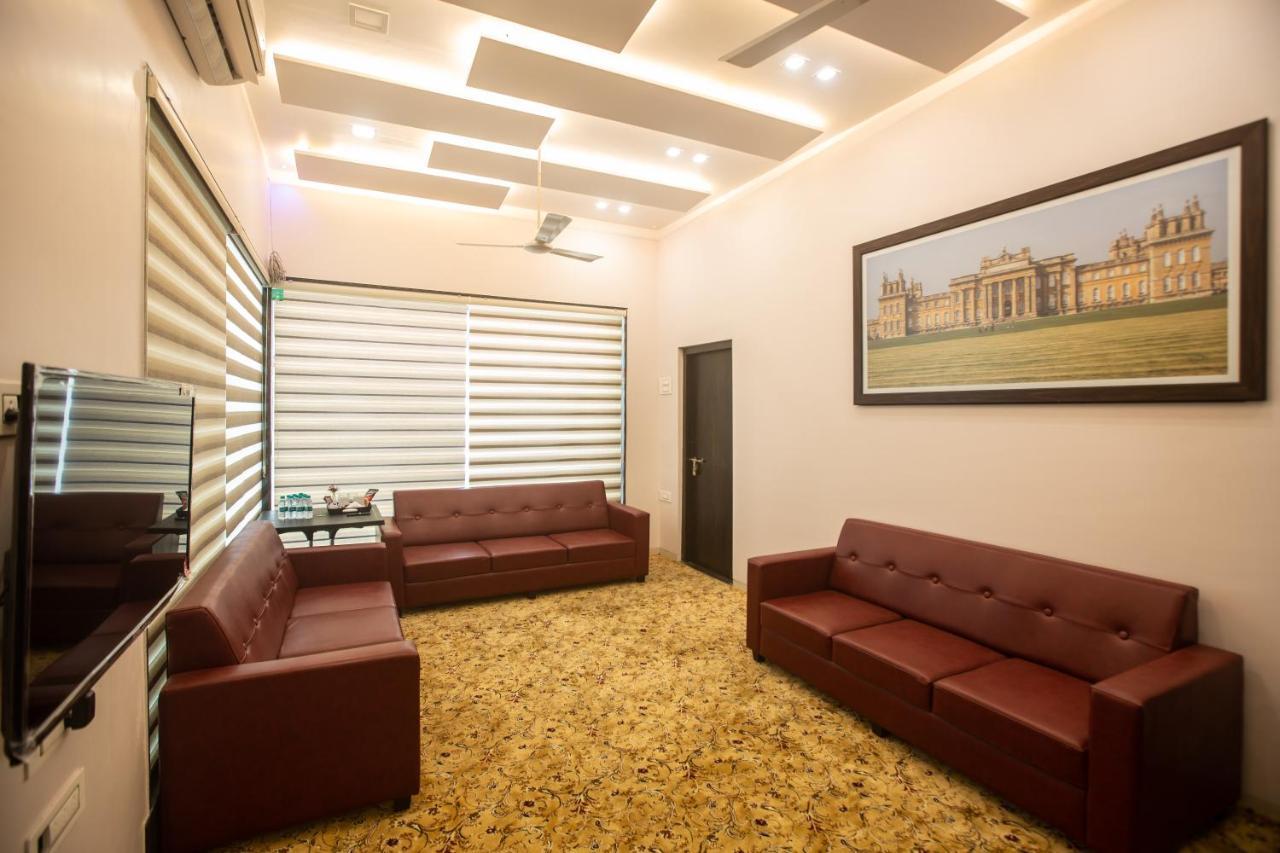 Hotel Singh'S By Wb Inn, Vashi, 나비뭄바이 외부 사진