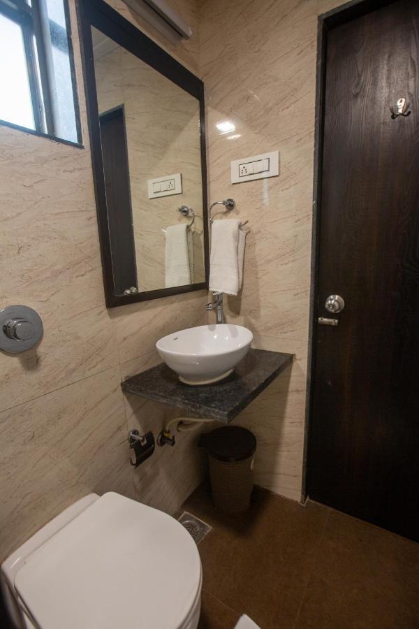 Hotel Singh'S By Wb Inn, Vashi, 나비뭄바이 외부 사진