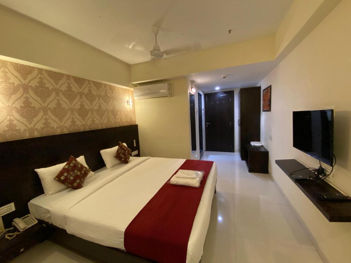 Hotel Singh'S By Wb Inn, Vashi, 나비뭄바이 외부 사진