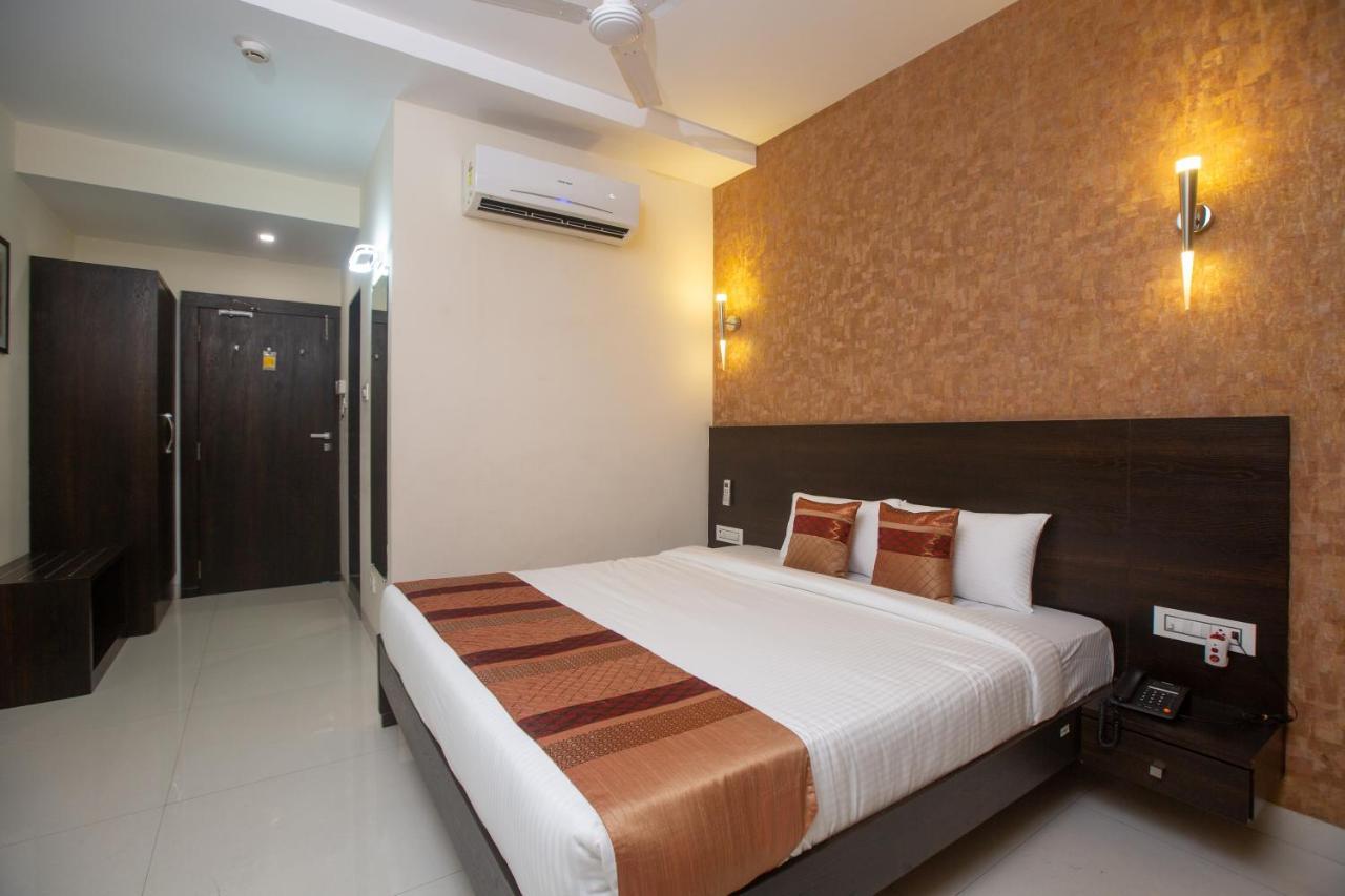Hotel Singh'S By Wb Inn, Vashi, 나비뭄바이 외부 사진