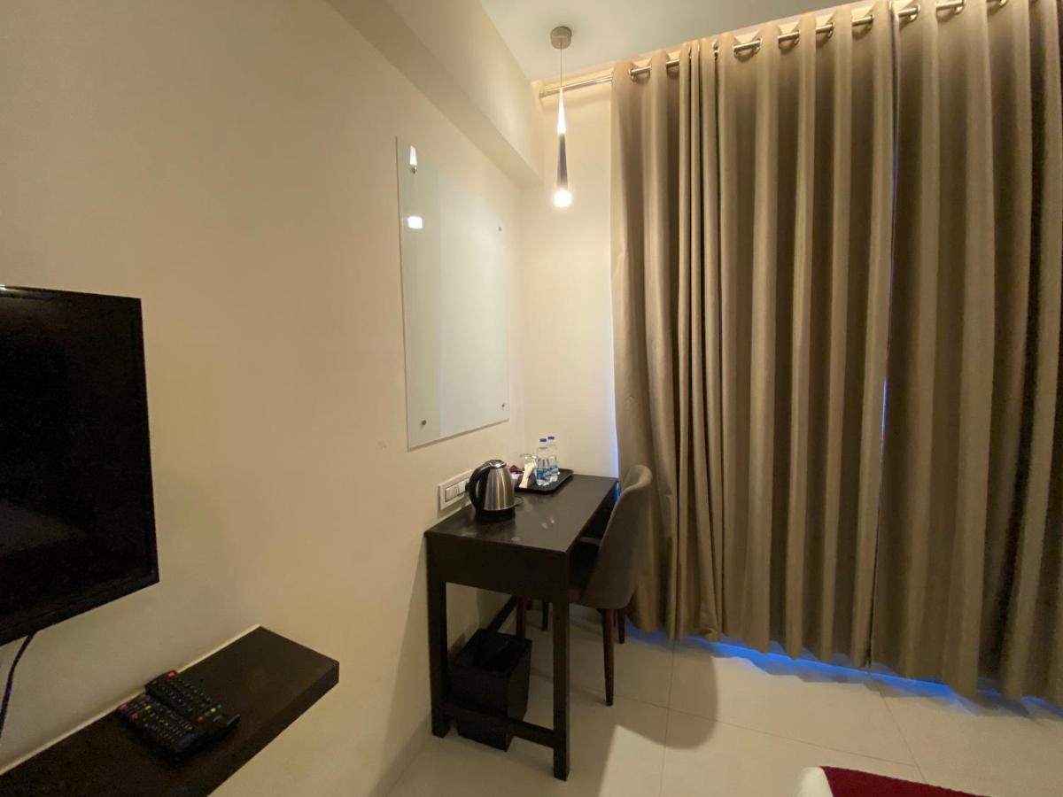 Hotel Singh'S By Wb Inn, Vashi, 나비뭄바이 외부 사진