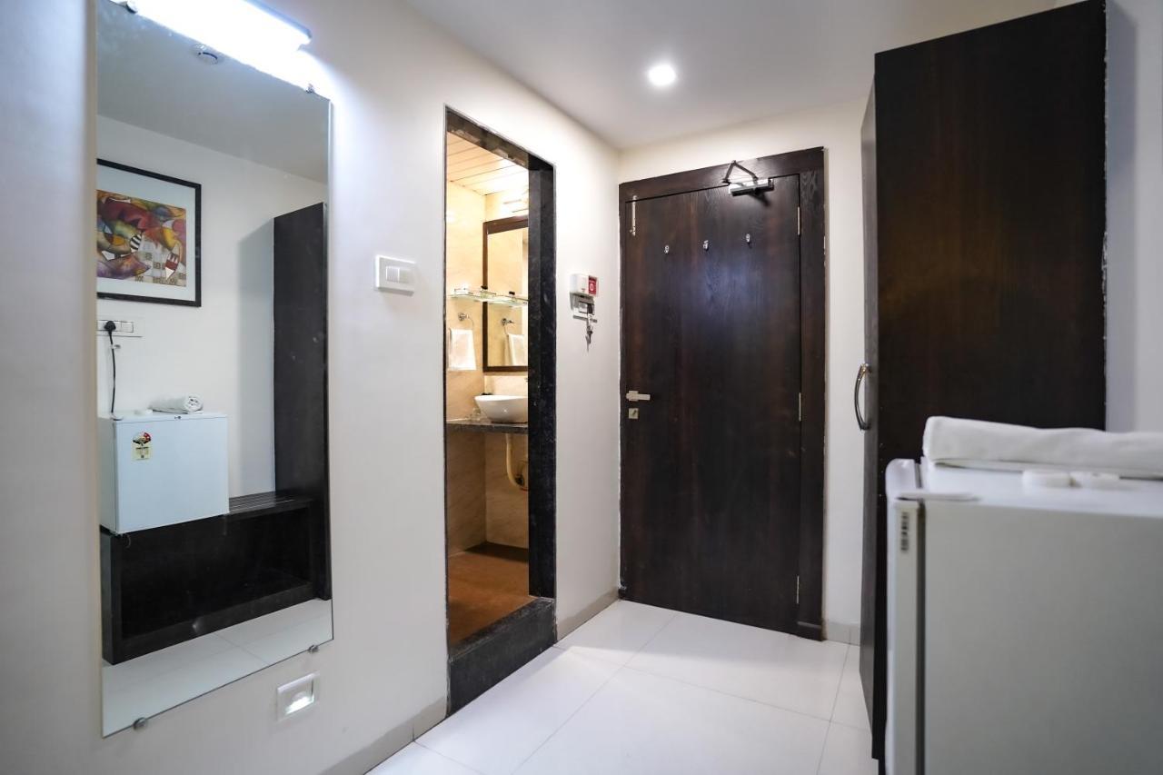 Hotel Singh'S By Wb Inn, Vashi, 나비뭄바이 외부 사진