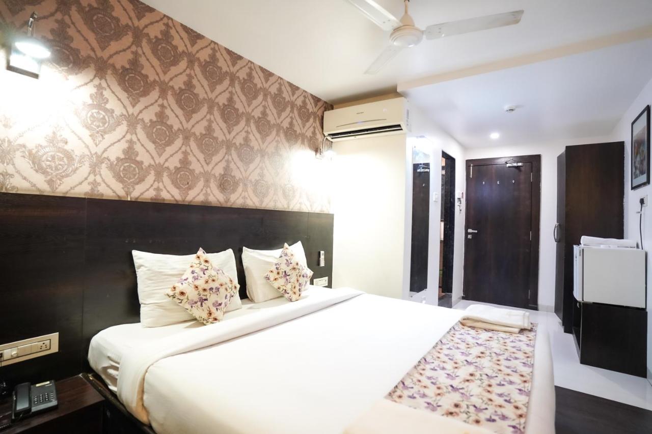 Hotel Singh'S By Wb Inn, Vashi, 나비뭄바이 외부 사진